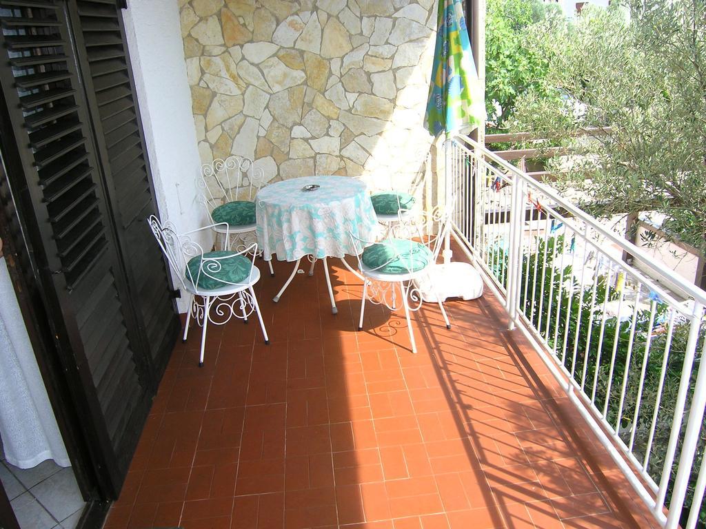 Apartmani Plach Кърк Екстериор снимка